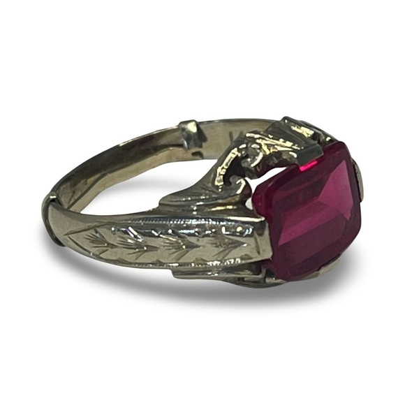 Jewelry - Vintage 14 Karat White Gold Flat Cut Ruby Ring Size 7